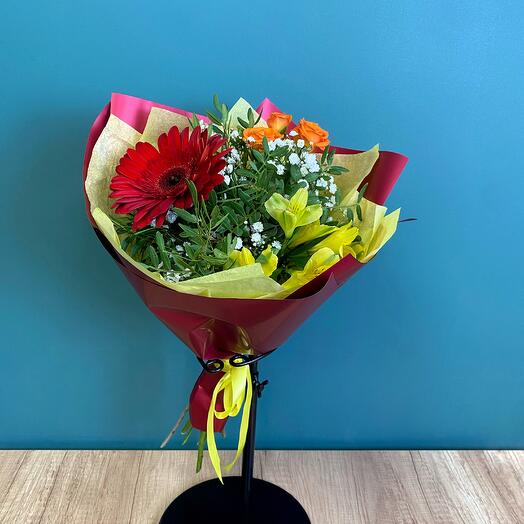 Букет сборный яркий