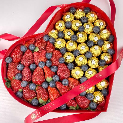Клубничное сердце с Ferrero Rocher