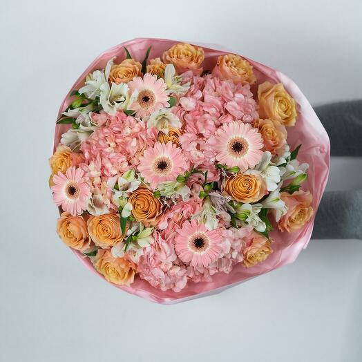 Букет "Peach Delight"