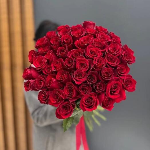 51 красных роз эквадор 60 см
