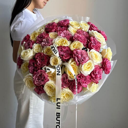 Букет "51 пионовидных роз микс"