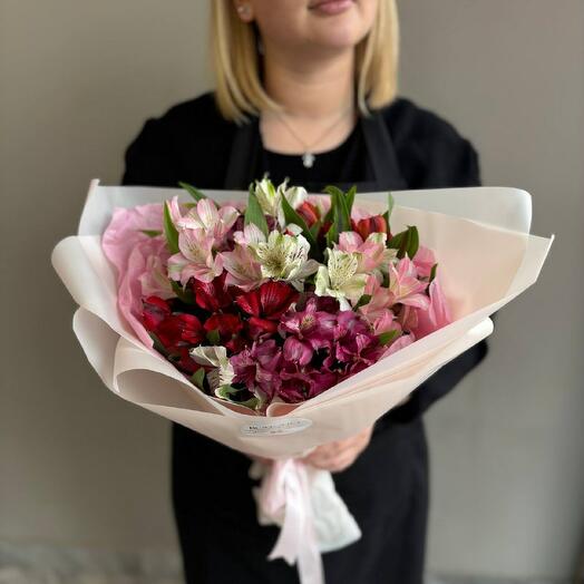 Bouquet 033 (букет из микса альстромерий)