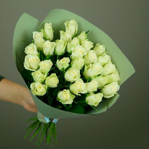 Букет Нежный сонет (белые розы 33 шт) Кения 40 см