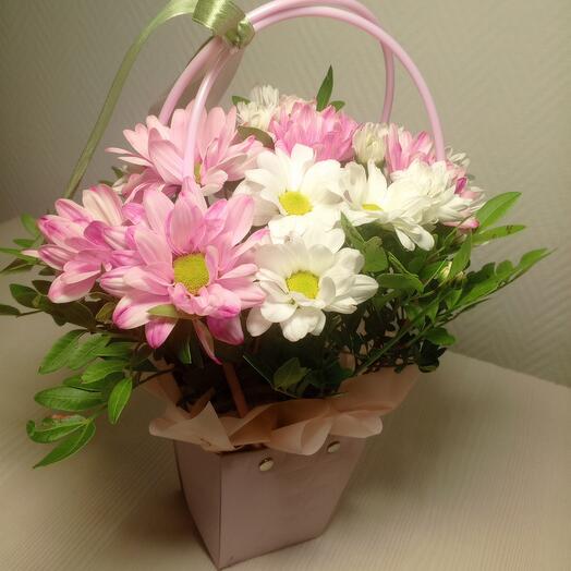 Сумочка из хризантем