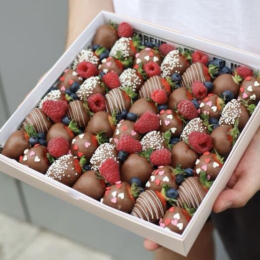 Клубника в шоколаде «Sweet Tender»