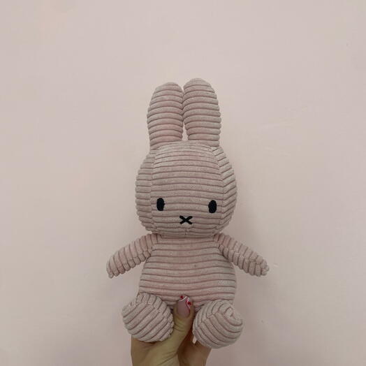 Розовая зайка