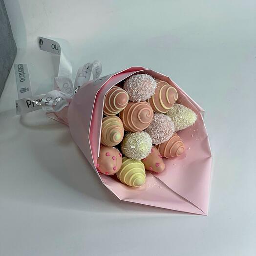 Букет из клубники "Сирень" Rose
