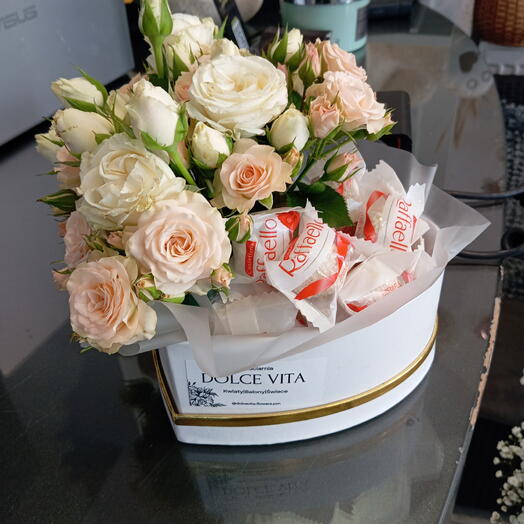 Caixa de flores- Coração com Rafaello