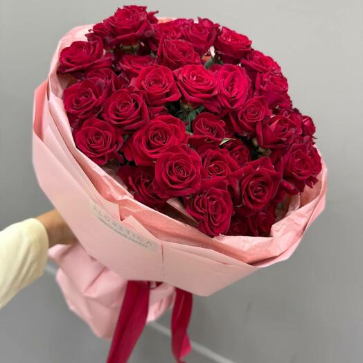 Моно букет из кустовой розы Доминика