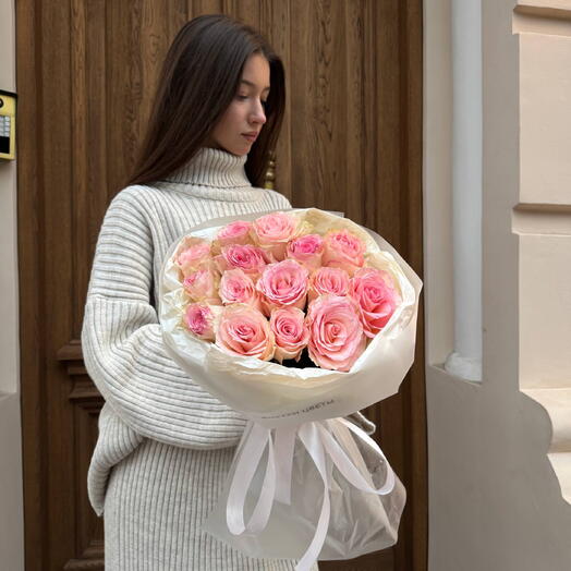 15 импортных розовых роз 50см