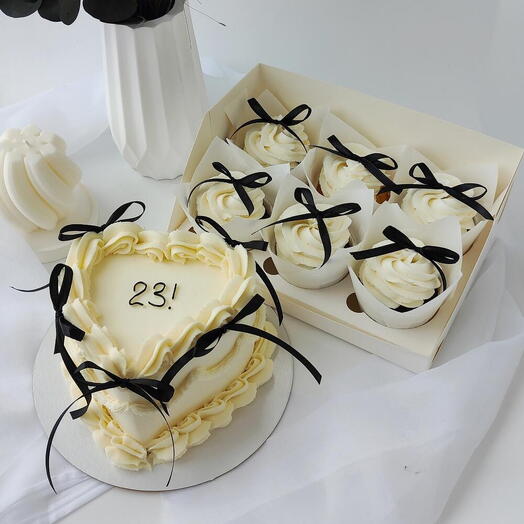 Подарочный набор торт в виде сердца ламбет и 6 капкейков