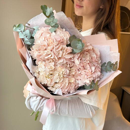 Букет из 3 розовых гортензий💗