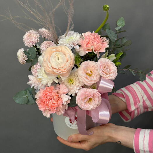 Цветочная композиция "Пылающие сердца"