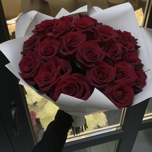 Букет из 21 бордовой розы