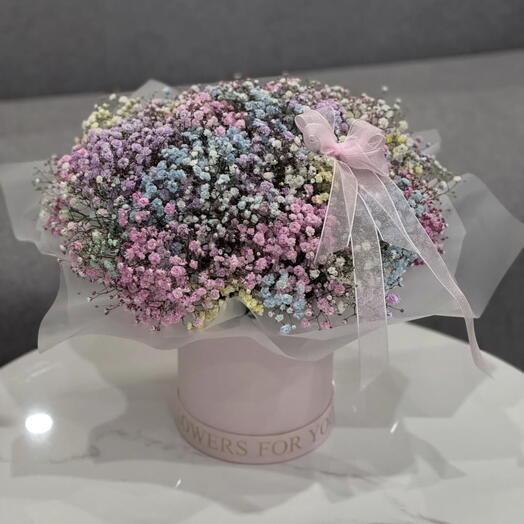 Квіти з кольорової гіпсофіли