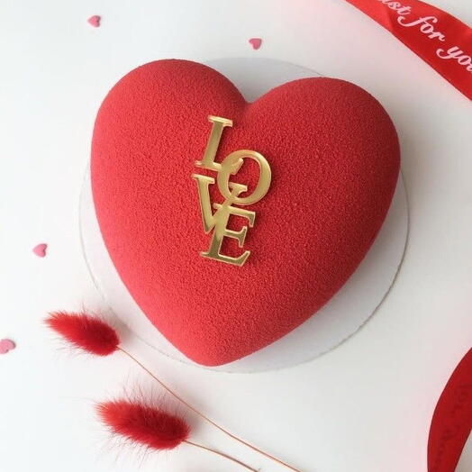 Торт муссовое сердце "Love" в подарок любимой/любимому