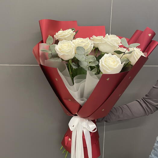 Моно букет из белых роз