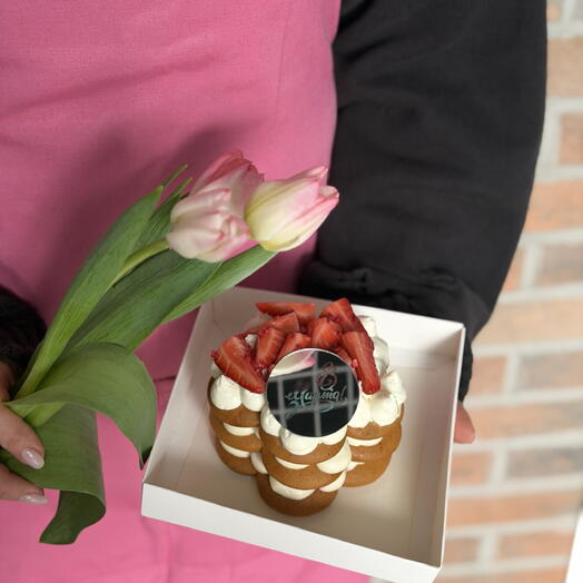 Набор медовик и тюльпаны на 8 марта