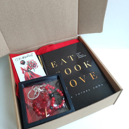Подарочный набор с книгой рецептов, шоппером и кулоном