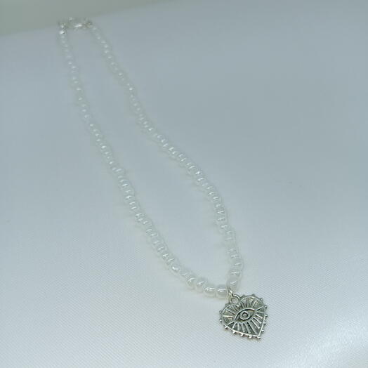 Ожерелье на регулируемой застежке с сердцем