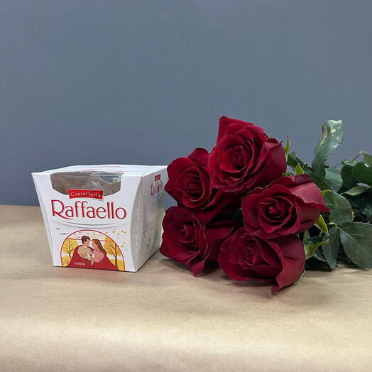 Розы и raffaello