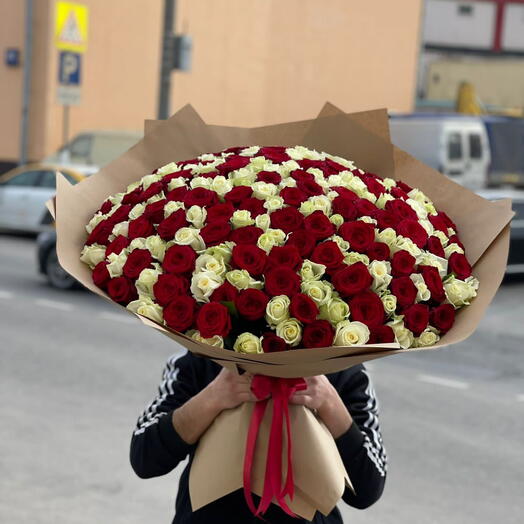 Огромный букет роз 201