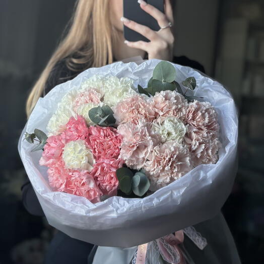 Букет из диантусов и эвкалипта 🌸