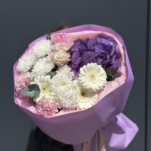 Сборный букет с голландской гортензией 💜