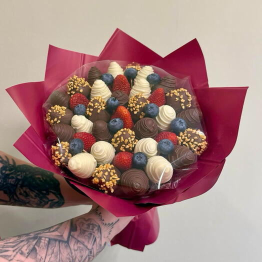 Luxury Berry   Chocolate Strawberry Bouquet | Premium Gourmet Collection