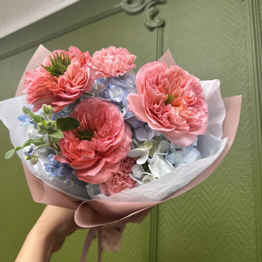 Букет с гортензией и розовыми розами🦋🩷