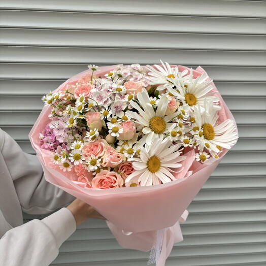 Букет с садовой ромашкой