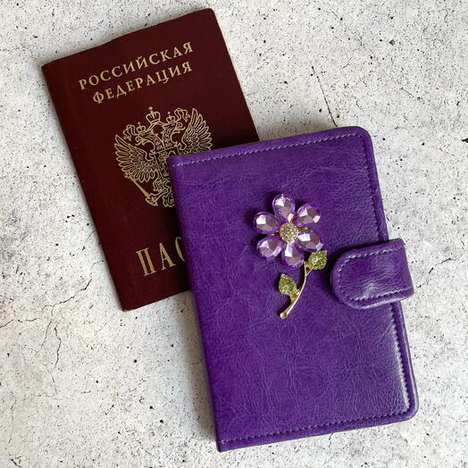Обложка на паспорт «Магнолия» на кнопке из экокожи ручной работы