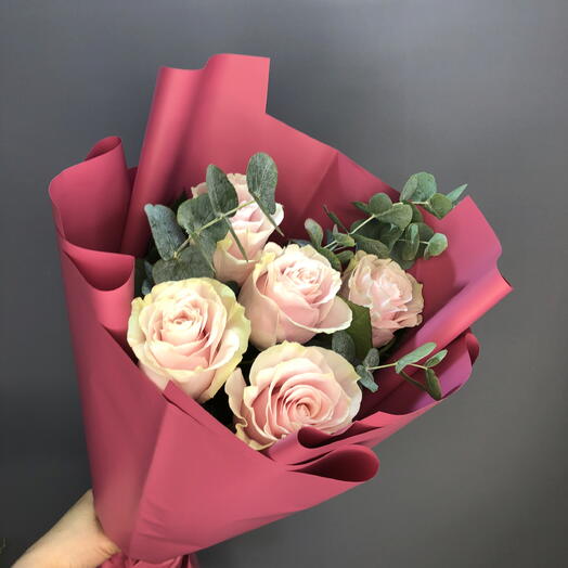 Нежные розы в авторской упаковке 🌸
