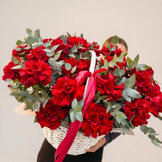 Корзина из 25 французских роз
