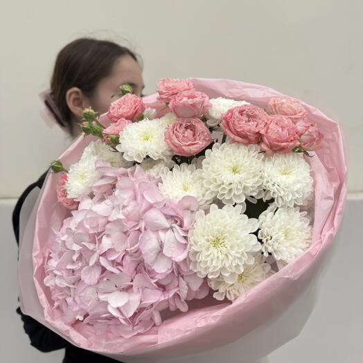 Сборный пышный авторский букет в оформлении 🌸
