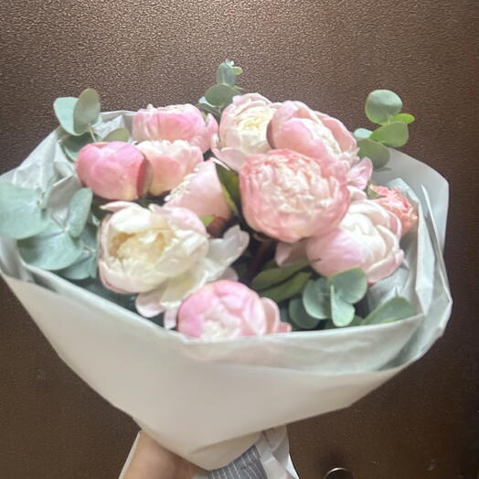 Пионы розовые гардения