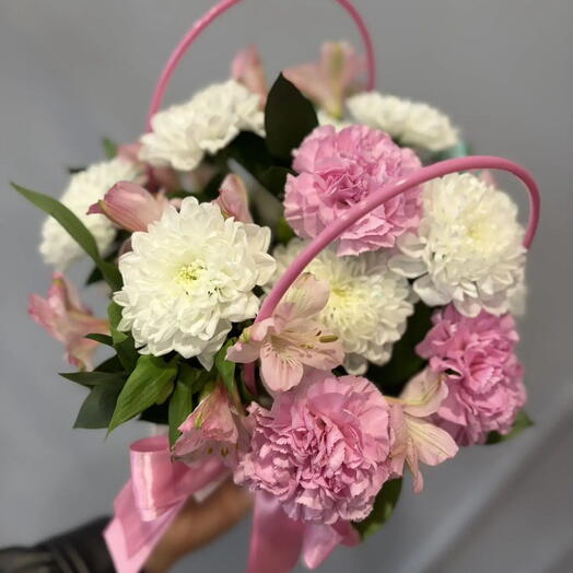 Нежные диантусы и хризантемы стойкая композиция цветов 💕🩷