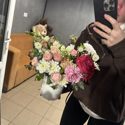 Милая композиция с цветами