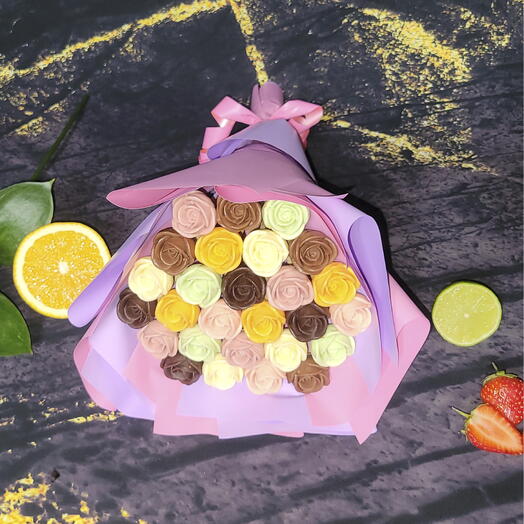 "7 чудес света" 🌸🍓🍊🍈🖤🍫🤍Букет из 27 шоколадных роз ( шоколад : руби, клубничный, апельсиновый, лайм, горький, молочный, белый)