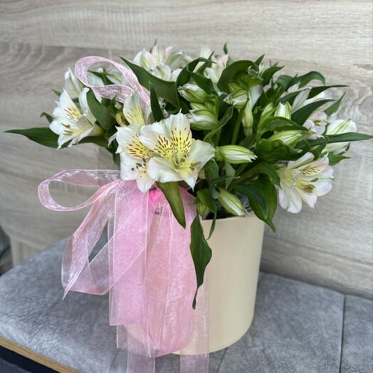 Корзинка с альстромерией🌷
