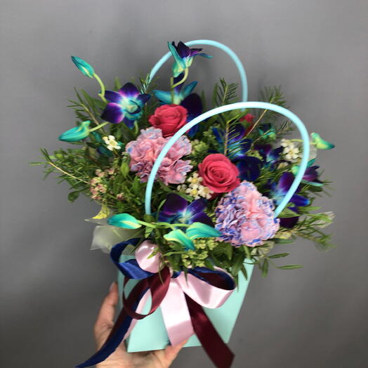 Яркая сумочка с космическими орхидеями,розами и диантусами🌺🌺🌺
