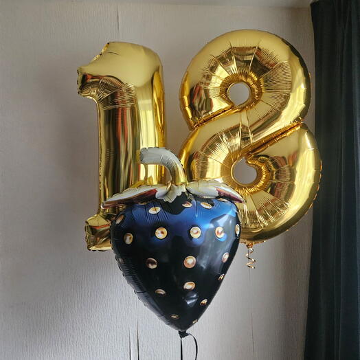 Шар цифра 18 золотая и клубника черная, золотые 18 лет- 3шара