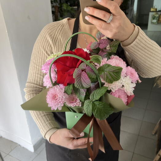 Осенняя композиция из французской розы