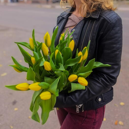 Букет из тюльпанов под ленту 🎀