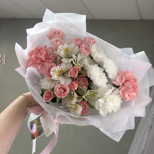 Букет из нежных цветов