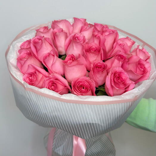 Розовые розы 🩷25 штук