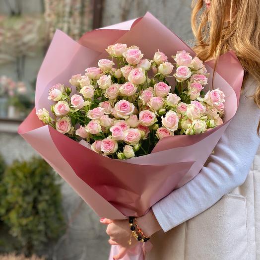 Монобукет из кустовых роз