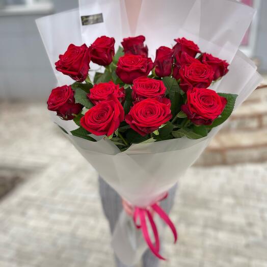 15 Red Roses