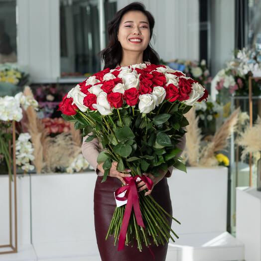 Букет из 101 красно-белой розы 80 см