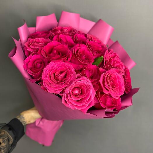 Малиновые розы